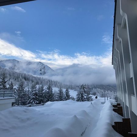 Nice House On The Ski Slopes Sestriere Exterior foto