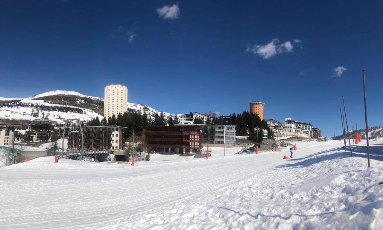 Nice House On The Ski Slopes Apartamento Sestriere Exterior foto