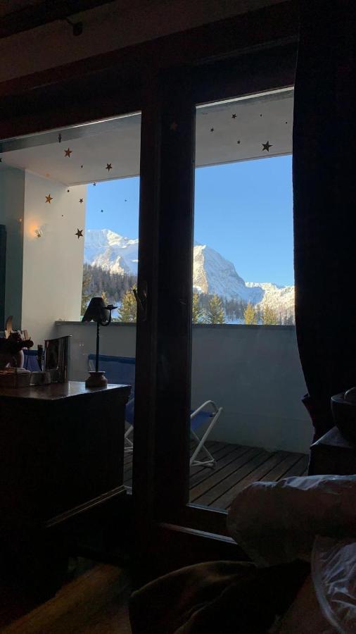 Nice House On The Ski Slopes Sestriere Exterior foto